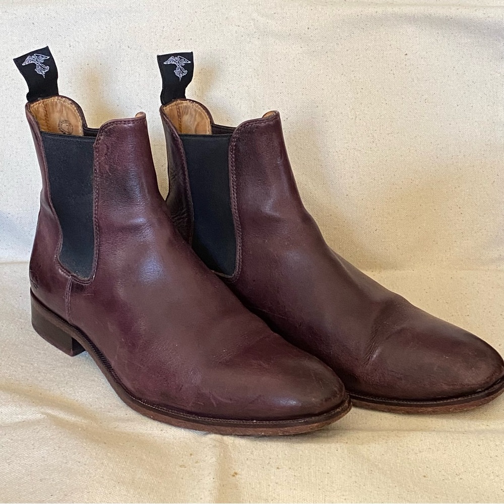 John Fluevog Flat Leather Burgundy Chelsea Boots - Womens Size 7